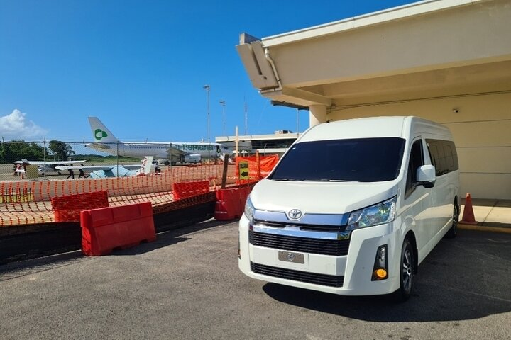 Private Transportation Santo Domingo-Terrenas Samana Airport - Photo 1 of 5